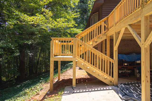 Mountain Deck and Exteriors Brevard North Carolina New Deck Finished Beautiful