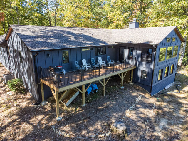 Mountain Deck and Exteriors Brevard North Carolina New Deck Finished Beautiful